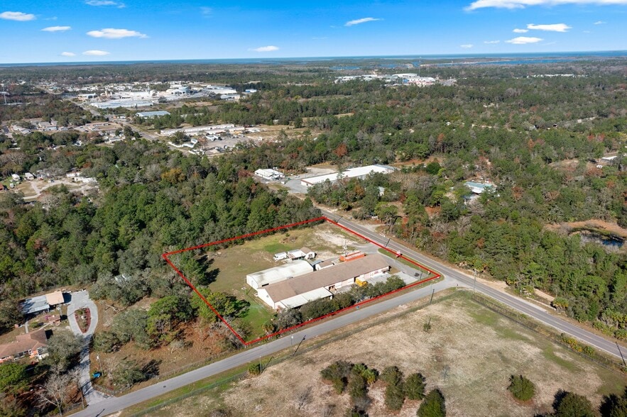 More Photos Of 9926 Denton Ave, Hudson Warehouse For Lease