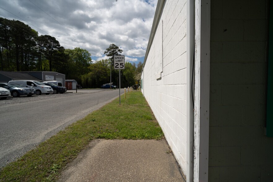 More Photos Of 220 Chesapeake Dr, White Stone Office For Sale