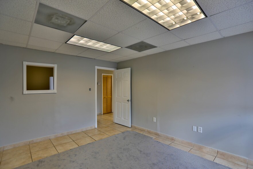 More Photos Of 888 NW 27th Ave, Miami Storefront Retail Office For Lease