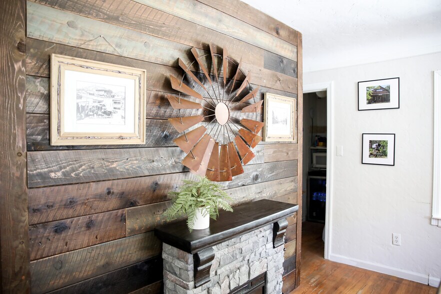 More Photos Of 816 W Main St, Grass Valley Hotel For Sale