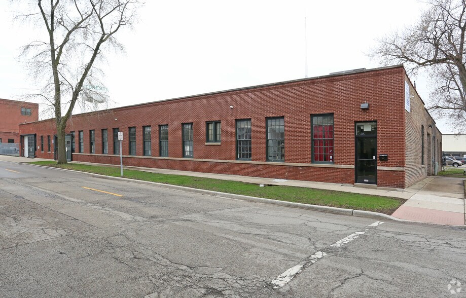 Primary Photo Of 1501 S Circle Ave, Forest Park Warehouse For Lease