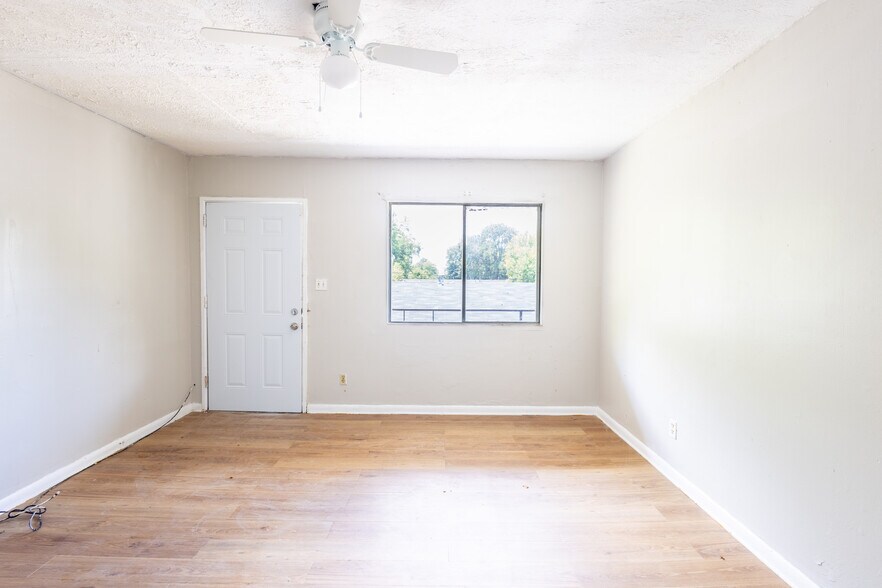 More Photos Of 784 Terminal Ct, Columbus Apartments For Sale