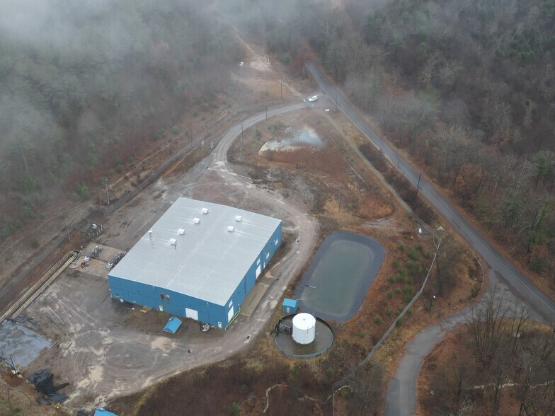 Primary Photo Of 3099 Piney Dam Rd, Clarion Warehouse For Sale