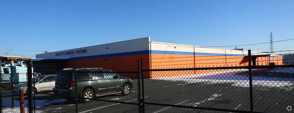 Primary Photo Of 2700 Deepwater Terminal Rd, Richmond Warehouse For Lease