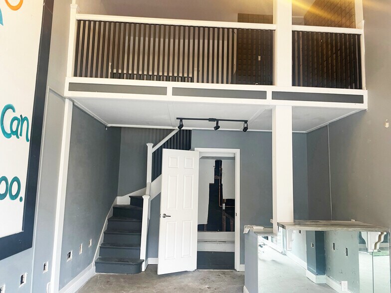 More Photos Of 1108 Irving St, San Francisco Storefront Retail Residential For Lease