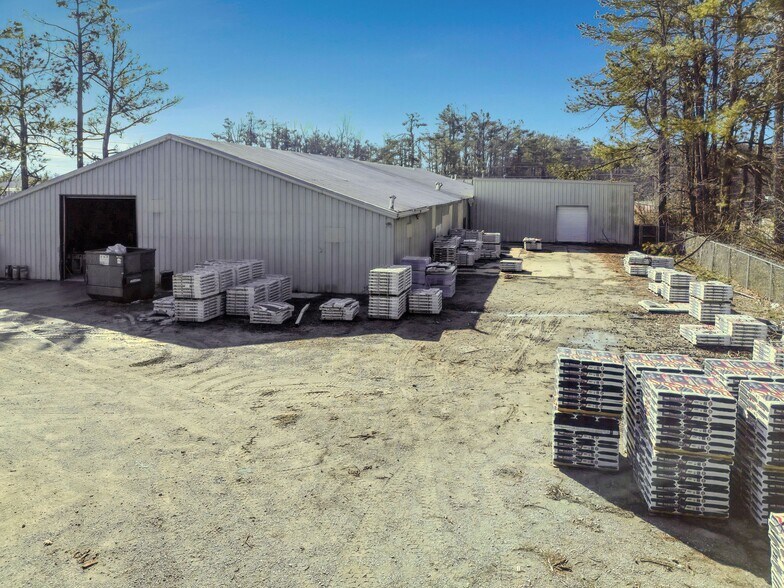 More Photos Of 2750 S Harper Rd, Corinth Manufacturing For Sale