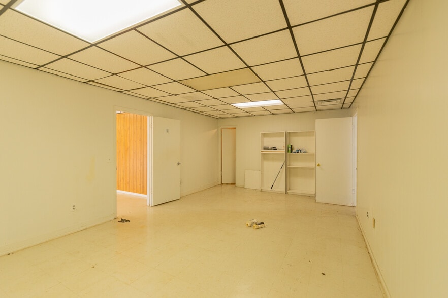 More Photos Of 2012 S Main St, Stillwater Medical For Sale