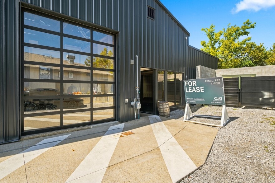 More Photos Of 722 Merritt Ave, Nashville General Retail For Lease