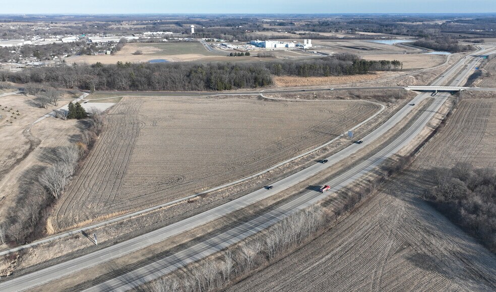 More Photos Of 1515 S Wisconsin Dr, Jefferson Industrial For Lease