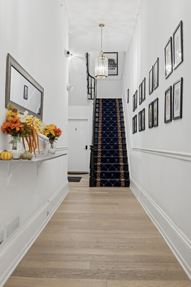 More Photos Of 1325 Spruce St, Philadelphia Hotel For Sale