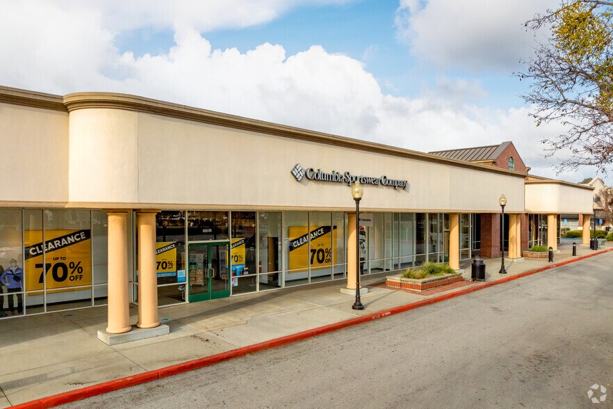 More Photos Of 8555 San Ysidro Ave, Gilroy Freestanding For Lease