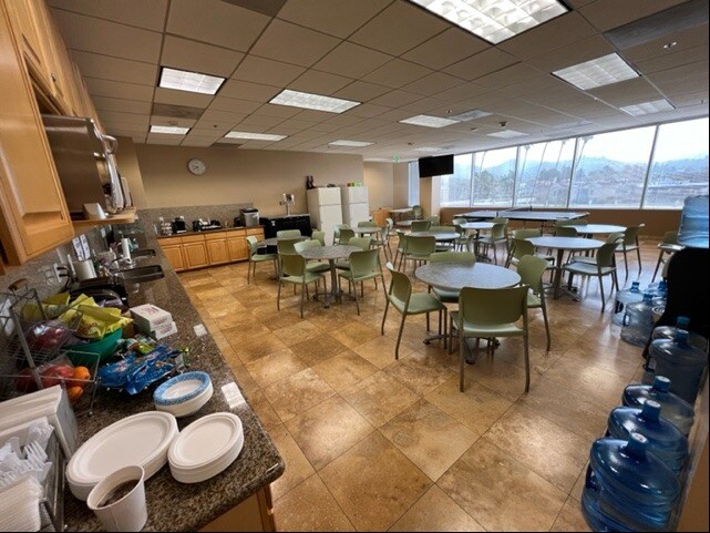 More Photos Of 600 N Brand Blvd, Glendale Medical For Lease