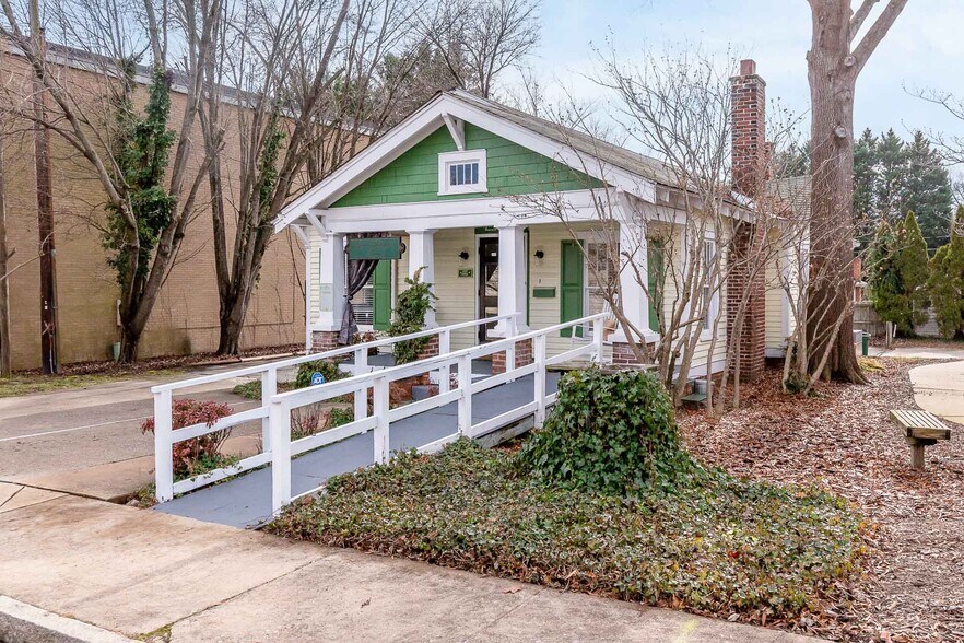 More Photos Of 104 State St, Greensboro Freestanding For Sale