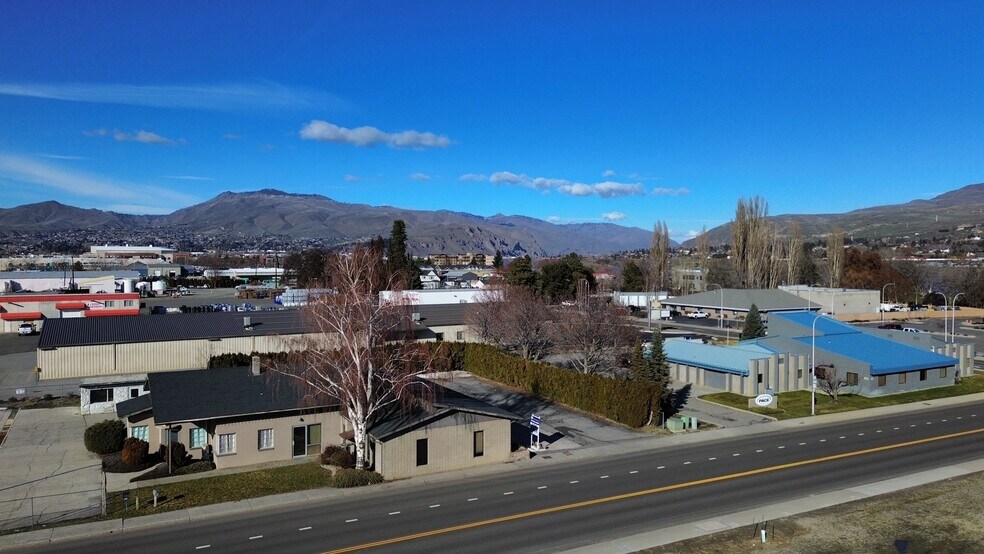 More Photos Of 98 E 9th St, Wenatchee Office Residential For Lease