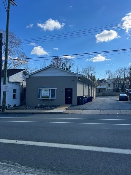 More Photos Of 306 Maryland Ave, Wilmington Freestanding For Lease