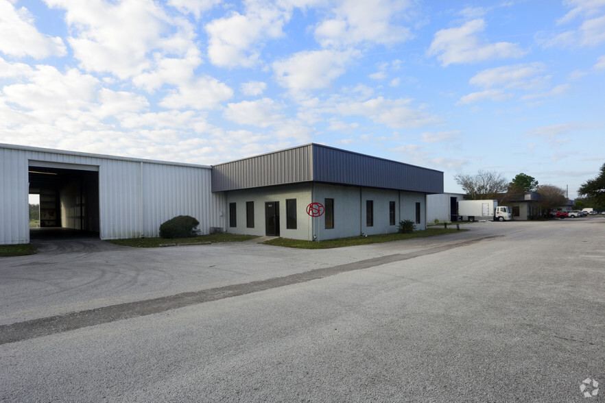 Primary Photo Of 5200-5220 126th Ave N, Clearwater Warehouse For Lease