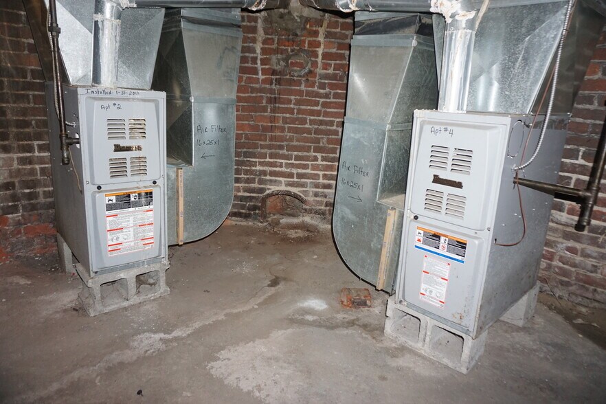 More Photos Of 257 Washington St NW, Warren Multifamily For Sale