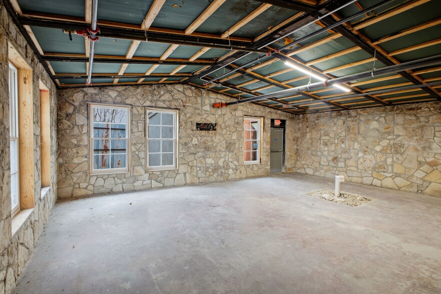 More Photos Of 24116 W IH-10, San Antonio Restaurant For Sale