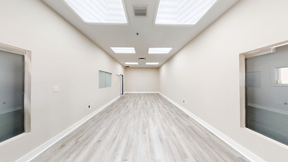 More Photos Of 8007-8115 NW 74th Ave, Miami Warehouse For Lease