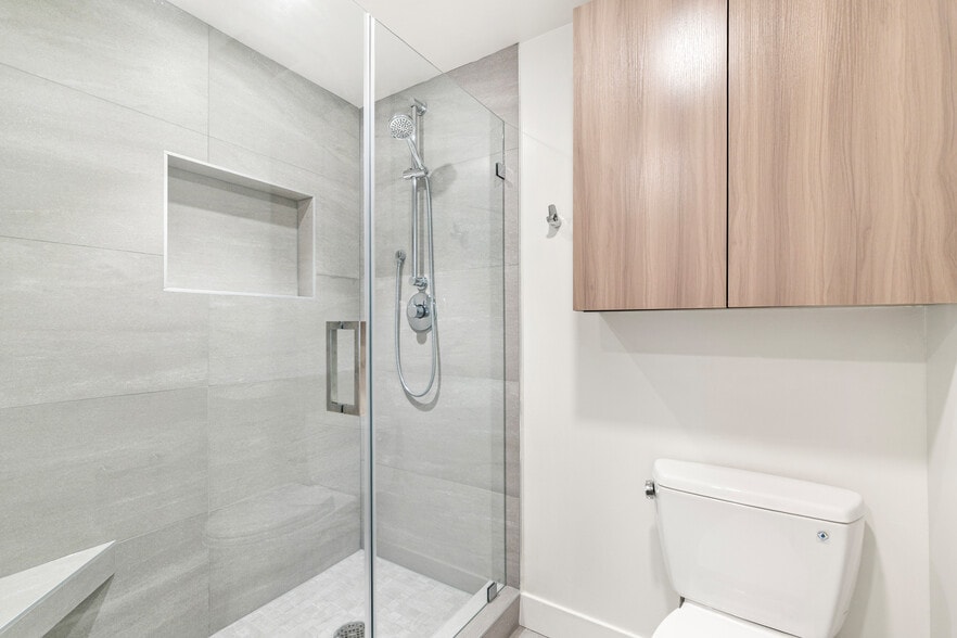 More Photos Of 1743 Butler Ave, Los Angeles Apartments For Sale