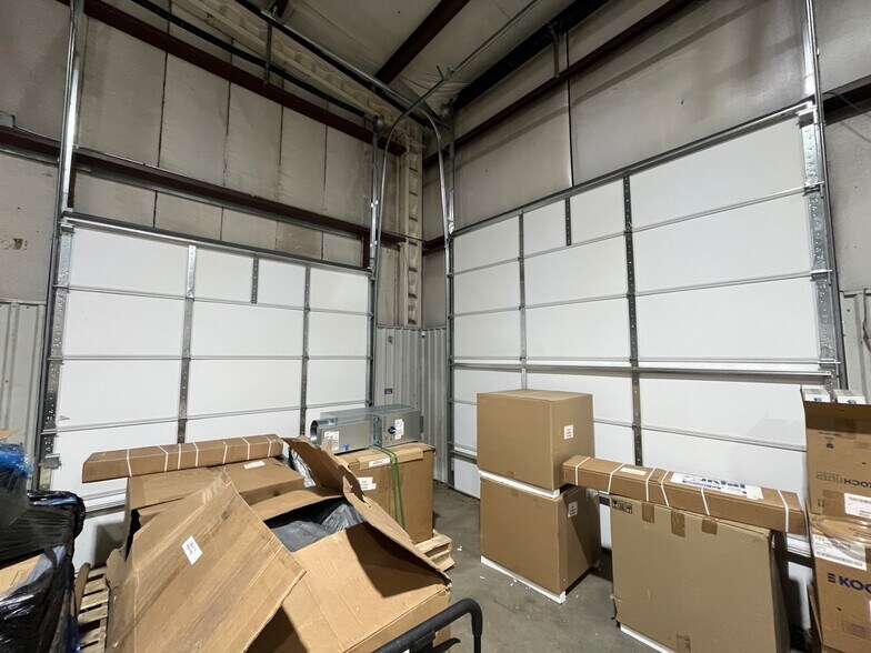 More Photos Of 1820-1880 W Evans Ave, Englewood Warehouse For Lease