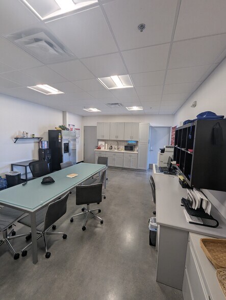 More Photos Of 1340 E Riggs Rd, Chandler Office For Lease