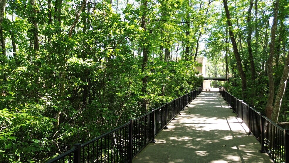 More Photos Of 2301 Park Ave, Orange Park Medical For Lease