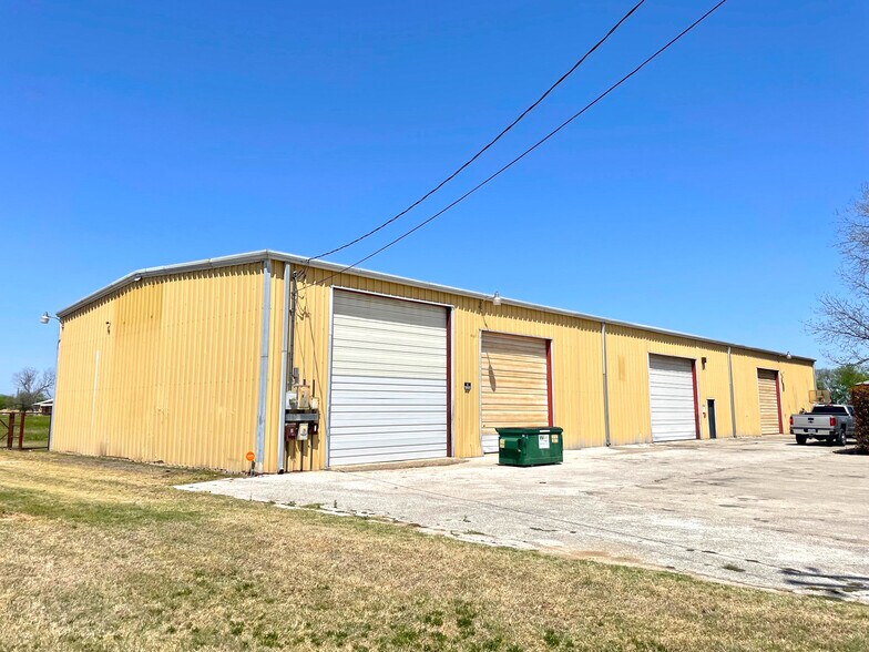 More Photos Of 11722 Fischer Rd, Von Ormy Industrial For Sale