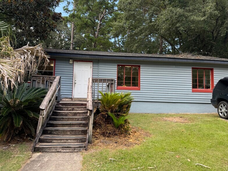 More Photos Of 1212 Stone Rd, Tallahassee Schools For Sale