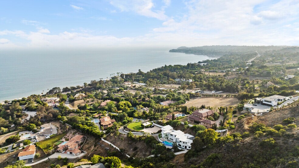 More Photos Of 6380 Meadows Ct, Malibu Rehabilitation Center For Lease