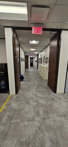 More Photos Of 16850 Diana Ln, Houston Loft Creative Space For Sale