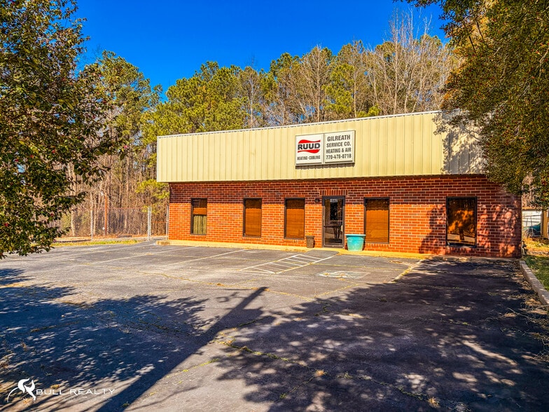 More Photos Of 1512 Commercial Ct, Jonesboro Warehouse For Lease