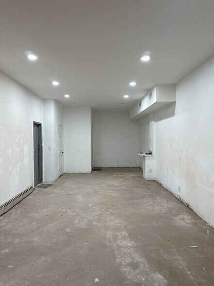 More Photos Of 12516 Jamaica Ave, Richmond Hill Apartments For Sale