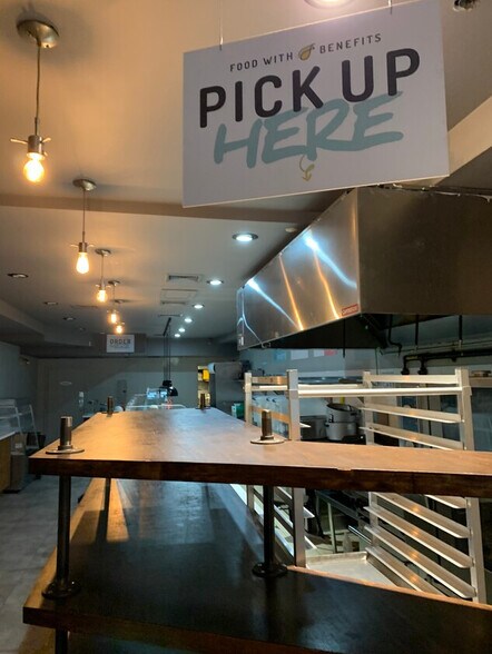 More Photos Of 295 7th Ave, New York Storefront Retail Office For Lease