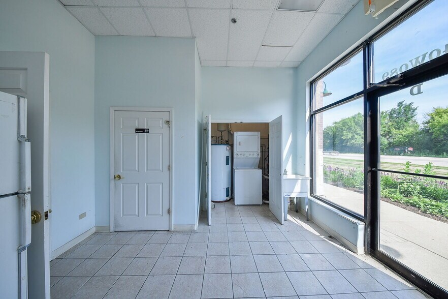 More Photos Of 40W089 Il Route 64, Campton Hills General Retail For Lease