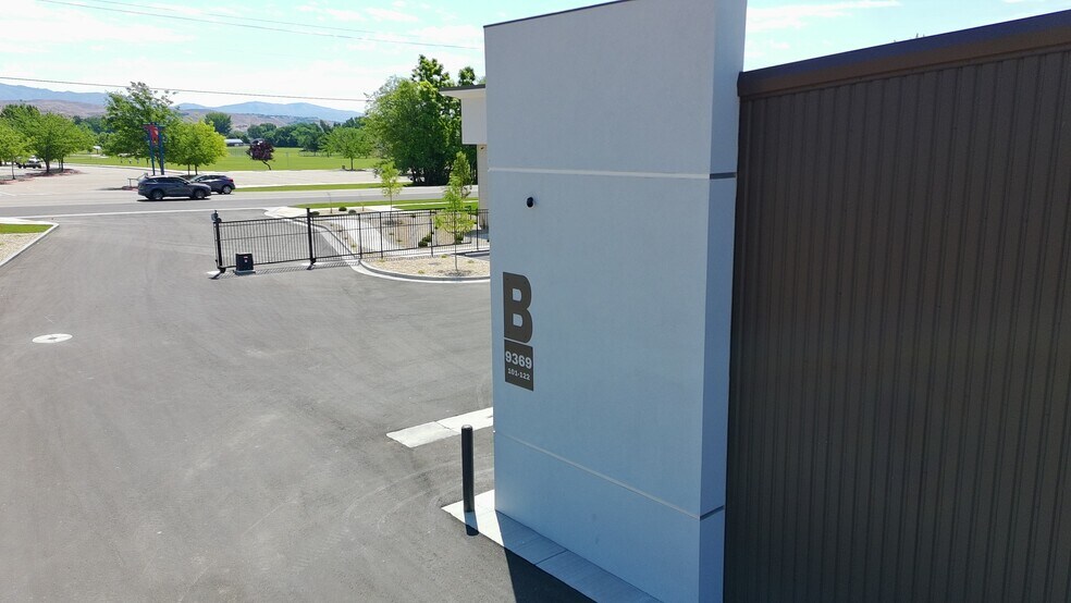 More Photos Of 9365 N Horseshoe Bend Rd, Boise Light Distribution For Sale