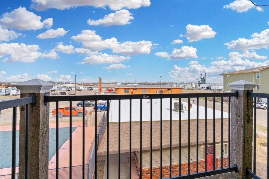 More Photos Of 103 E 7th Ave, South Hutchinson Apartments For Sale