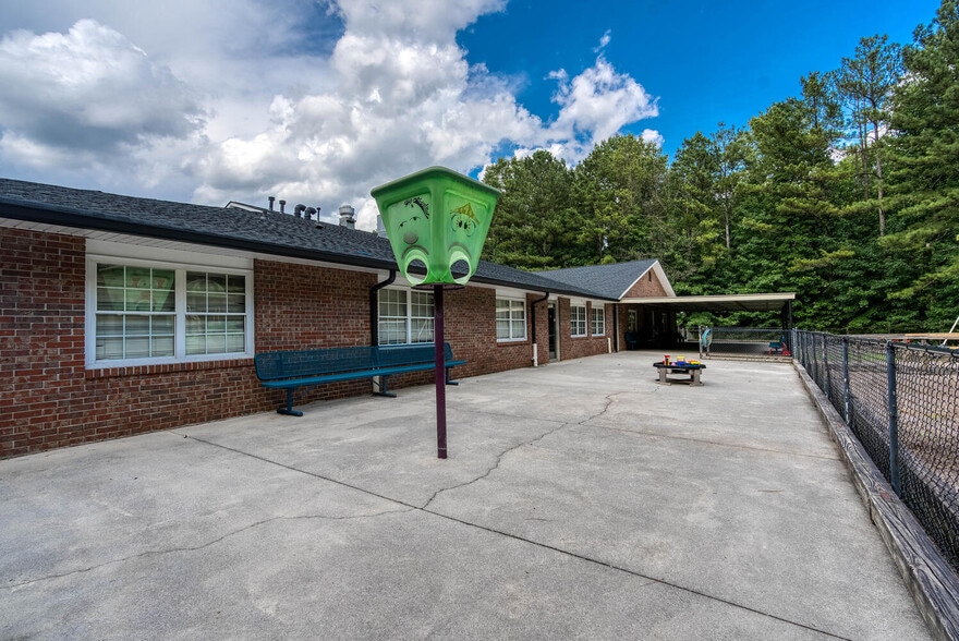 More Photos Of 2081 Mesa Valley Way, Austell Specialty For Sale