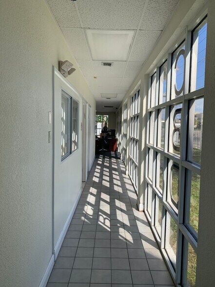 More Photos Of , Fort Lauderdale General Retail For Sale