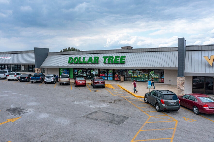 More Photos Of 5201 N Navarro St, Victoria Unknown For Lease