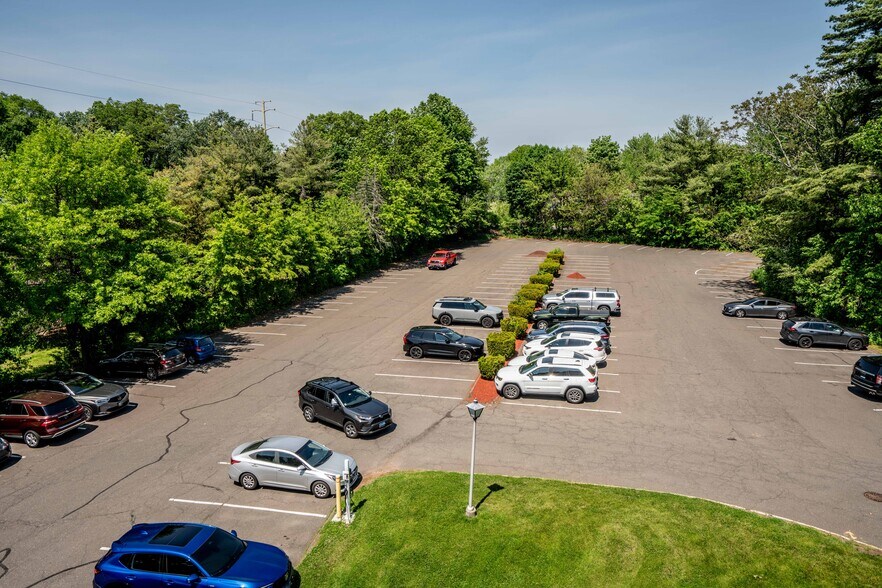 More Photos Of 30 Jordan Ln, Wethersfield Office For Sale
