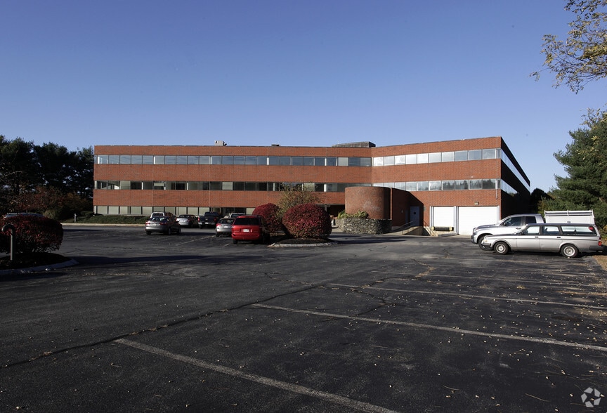 More Photos Of 289 Great Rd, Acton Office For Lease