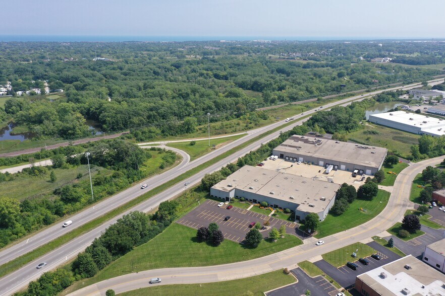 More Photos Of 875-895 Northpoint Blvd, Waukegan Industrial For Lease