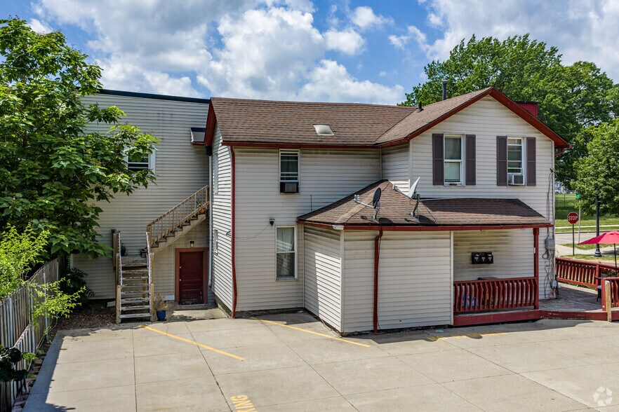 More Photos Of 485 Brown St, Akron General Retail For Lease