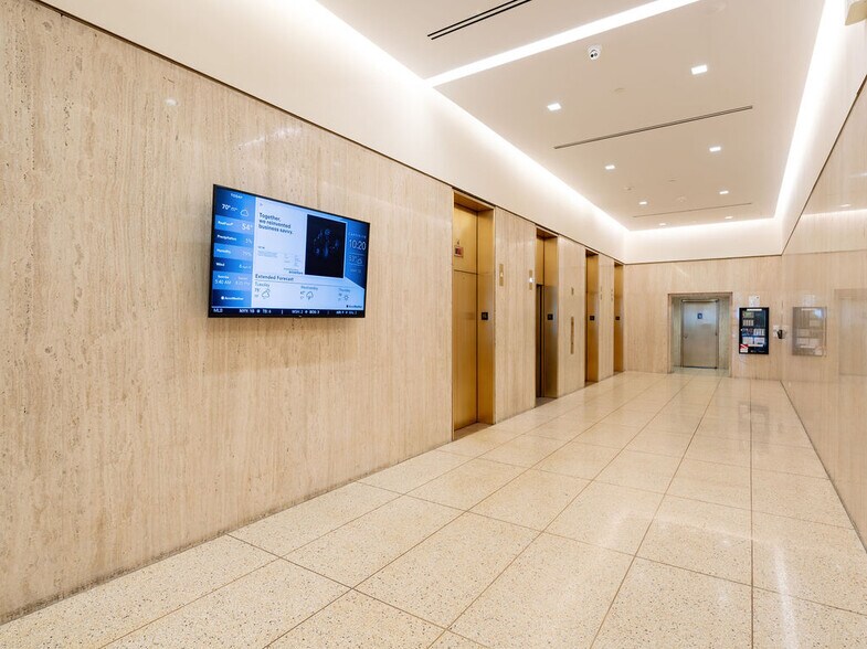 More Photos Of 1995 Broadway, New York Office For Lease