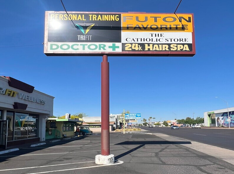More Photos Of 505-515 E Camelback Rd, Phoenix Storefront For Lease