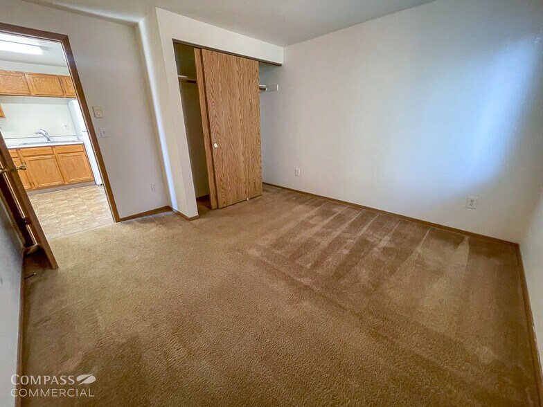 More Photos Of 1597 NW Portland Ave, Bend Apartments For Sale