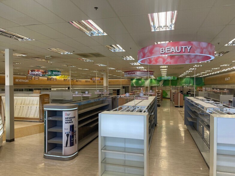 More Photos Of 100 S 3rd St, Conneaut Lake Drugstore For Lease