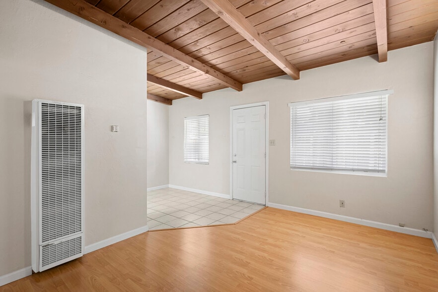 More Photos Of 310 Gladys Ave, Mountain View Apartments For Sale