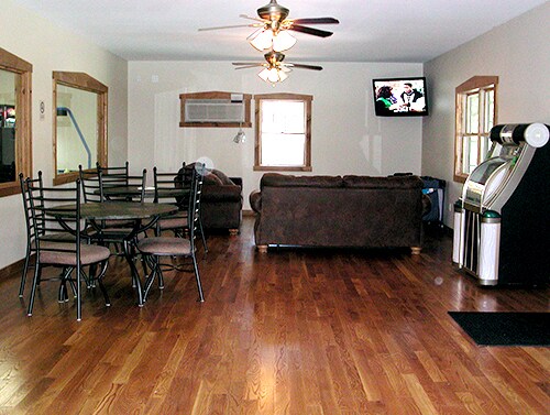 More Photos Of 4607 NY-28, Milford Hotel For Sale